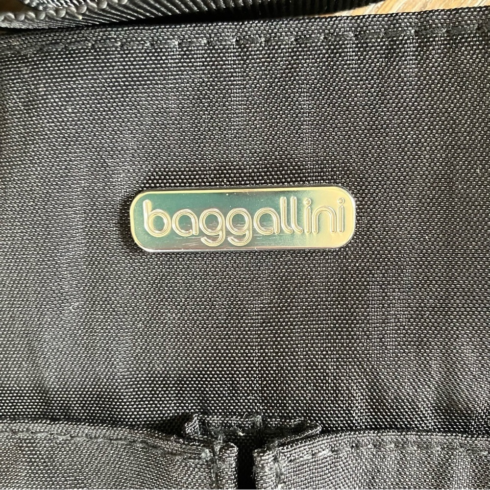 Baggallini Crossbody Handbag Purse Black Nylon Bag Travel RFID Zipper Closure - Picture 3 of 6